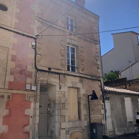 Le Bjorn - T1 Chaleureux Refait A Neuf - Centre Apartment Ниор Екстериор снимка